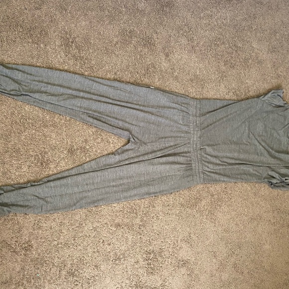 Vuori All Day Romper NWT Size Small - Picture 4 of 13